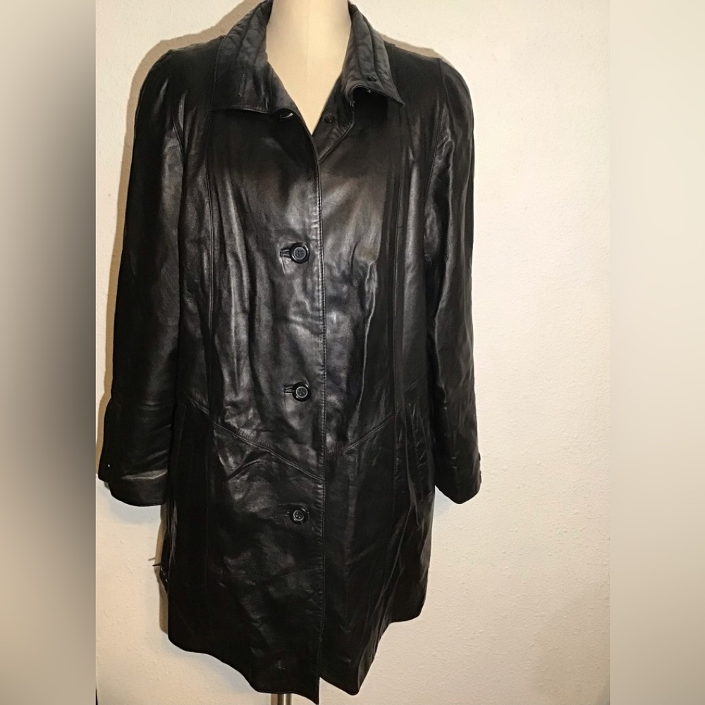 Gallery black leather jacket size large